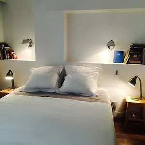 Chez Vous St Honore Париж