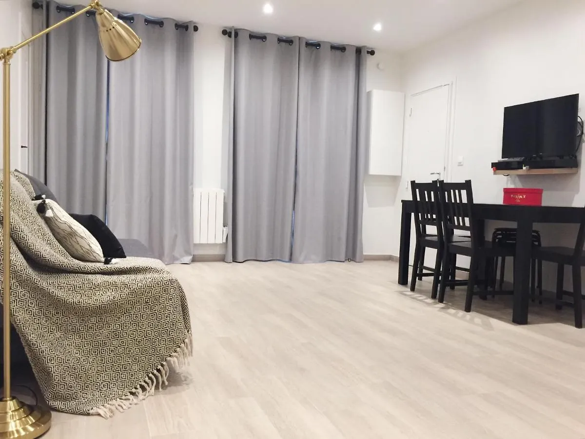 New Apartment In The Heart Of Le Marais contacts